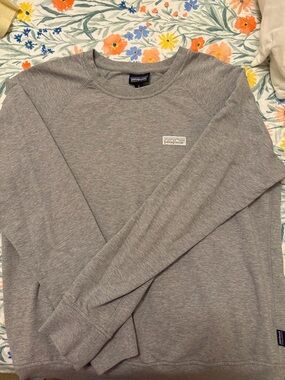 Patagonia Light Gray Crew Pullover Sweatshirt